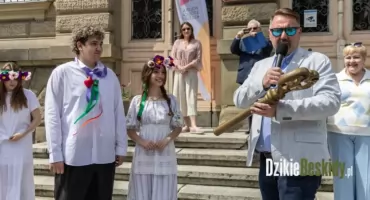 Kolorowy korowód i praktyczne lekcje bezpieczeństwa w Bielsku-Białej